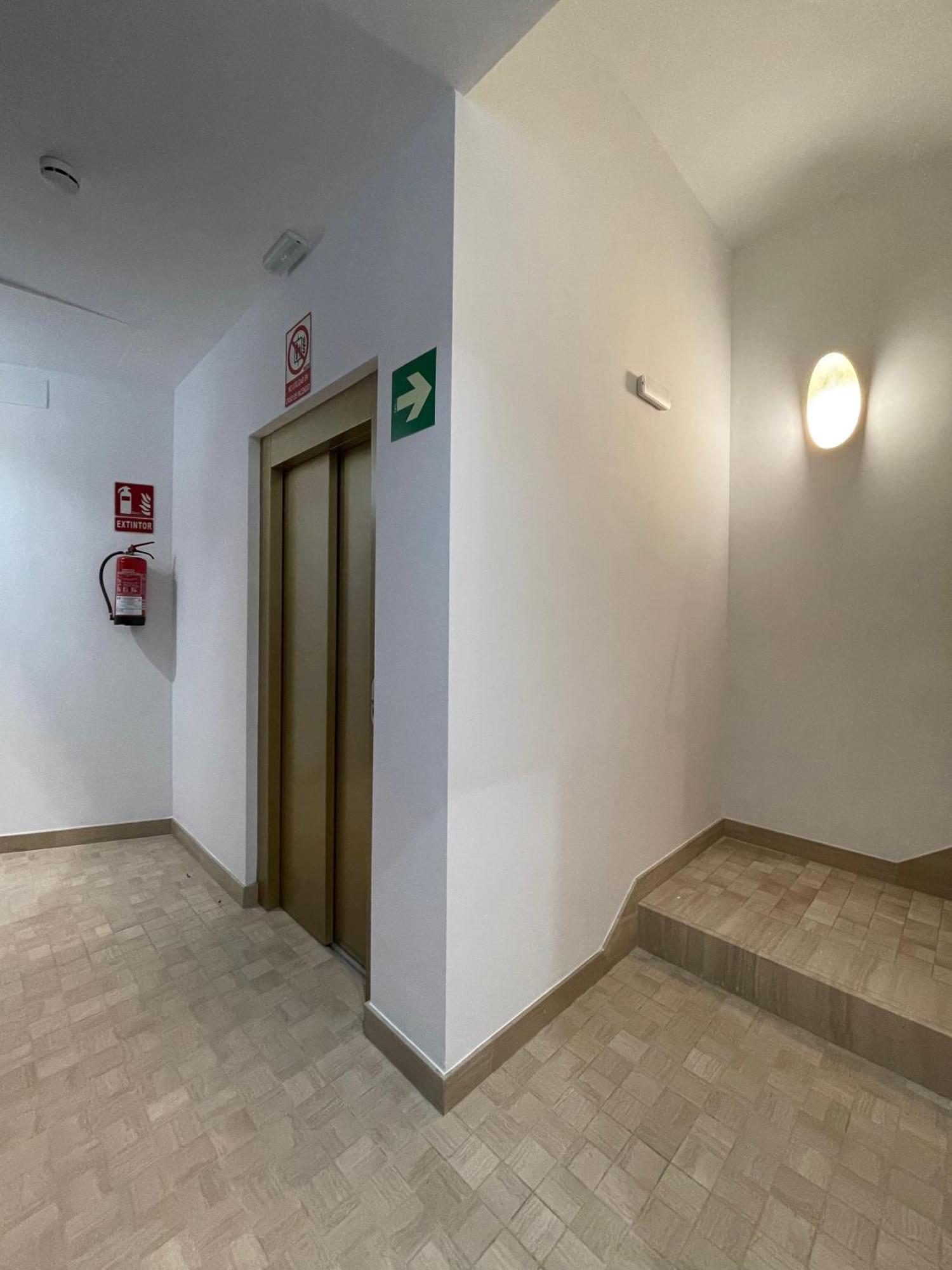 Apartamentos Sevilla Centro Kültér fotó